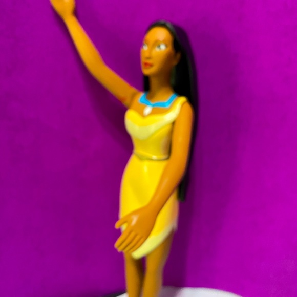 DISNEY VINTAGE 1995 POCAHONTAS INDIAN VINYL DOLL PRINCESS OF POWTAN APPLAUSE 10” - Picture 11 of 12